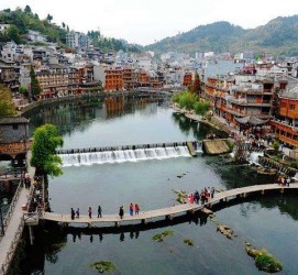 无锡长沙旅游攻略(长沙旅游攻略景点必去二日游)