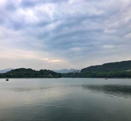 无锡杭州自助游(杭州自助游旅游攻略)