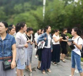 无锡中国的曲男伴游的简单介绍