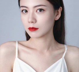 无锡兼职模特要打点模卡吗(兼职做模特要交钱拍模卡)