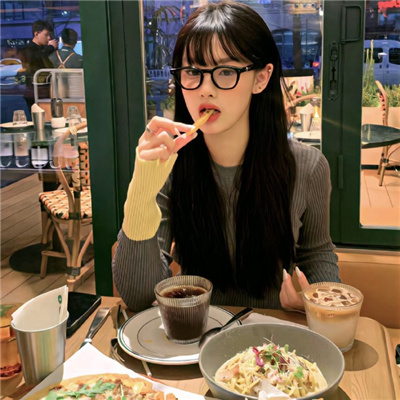 无锡伴游女生娄婷的资料
