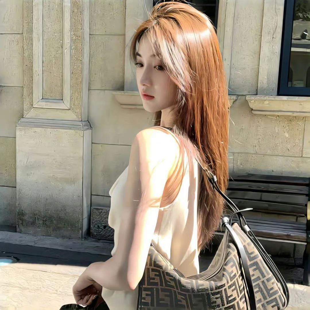 无锡伴游女生夏夏的资料