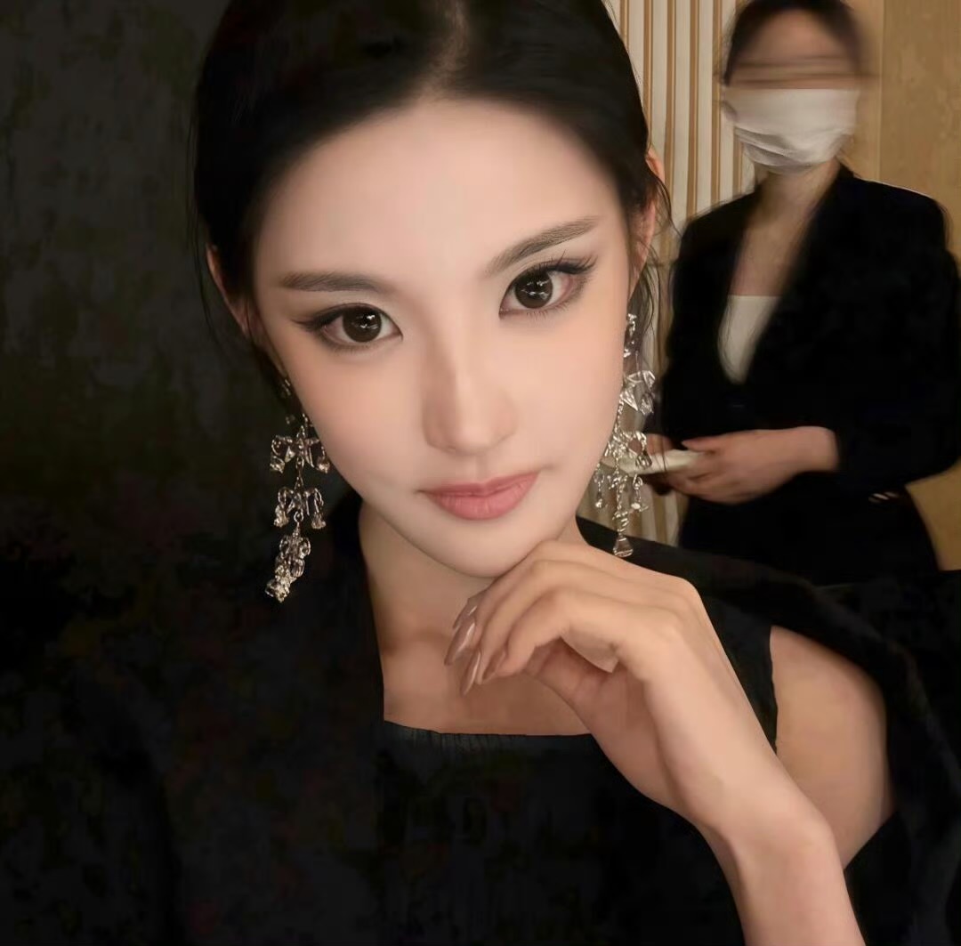 无锡伴游女生 | Isabella Chen的资料